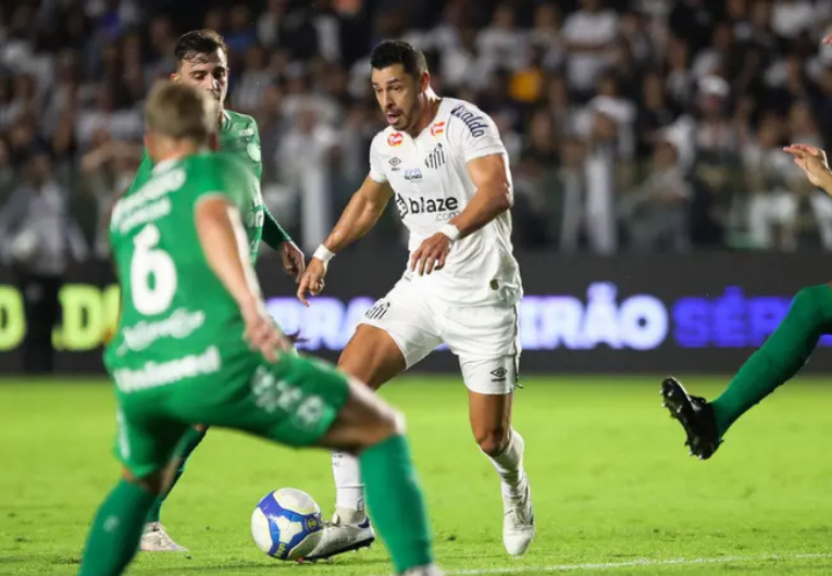 imagem da materia: Santos enfrenta sequência da Chapecoense na Arena Condá