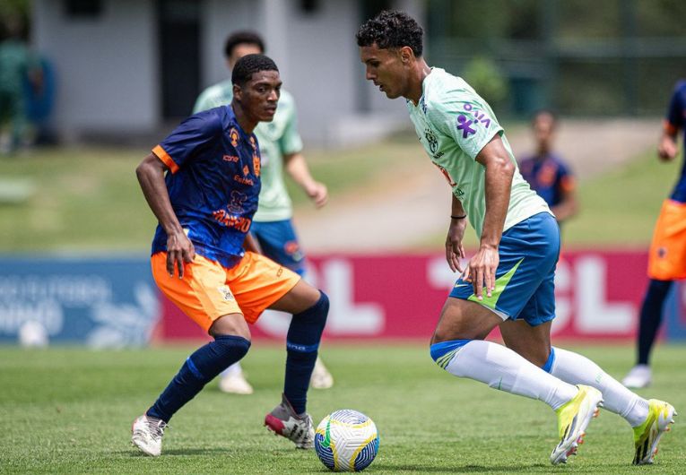 imagem da materia: João Costa retorna da seleção ao Botafogo-SP