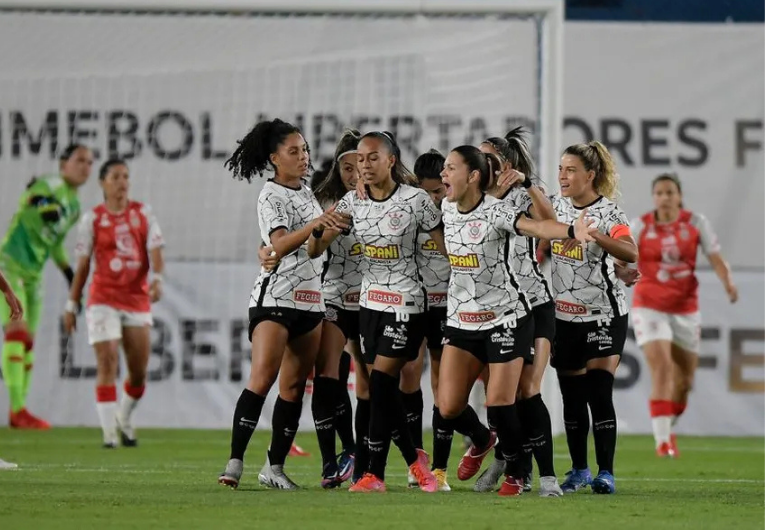 imagem da materia: Corinthians e Santa Fe reeditam final da Libertadores