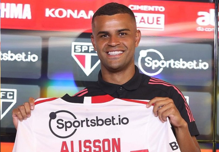 imagem da materia: No BID! São Paulo renova o contrato de Alisson até 2027