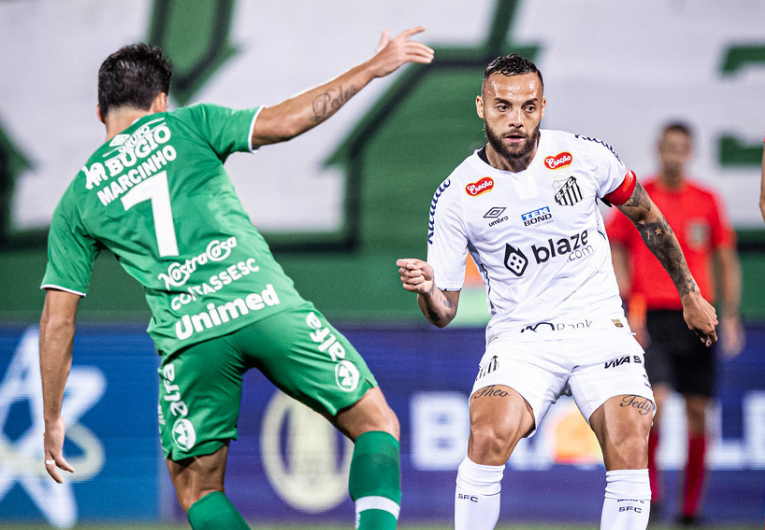 imagem da materia: Santos volta a ter derrotas consecutivas como visitante