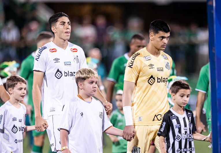 imagem da materia: Defesa do Santos mostra fragilidade nos últimos jogos