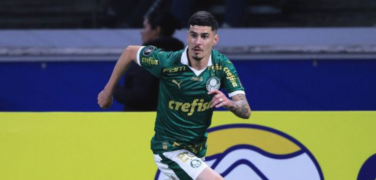 imagem da materia: Após sondagens, Rômulo descarta sair do Palmeiras