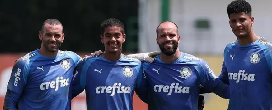 imagem da materia: Palmeiras pretende contratar um goleiro para 2025