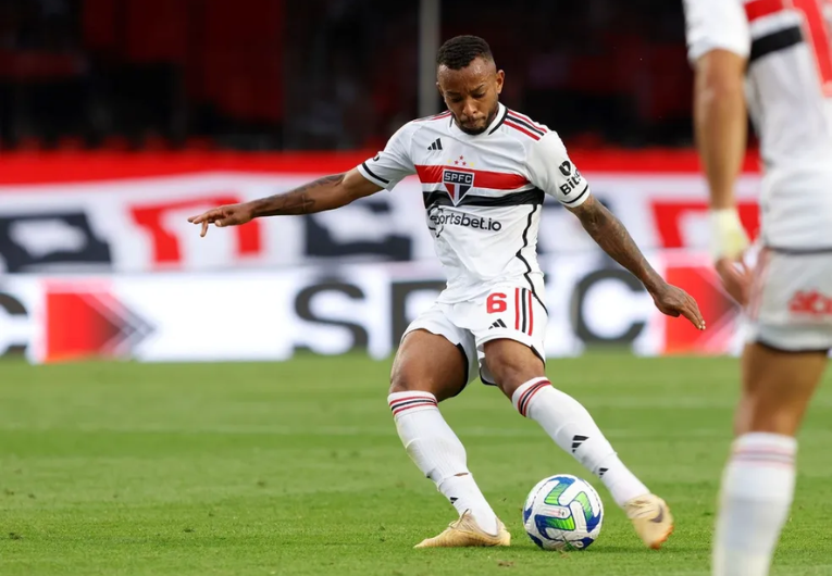 imagem da materia: Wellington se lesiona e vira desfalque de última hora