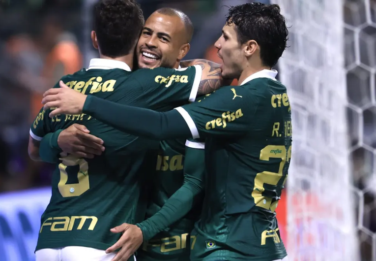 imagem da materia: Palmeiras volta a ter dois jogos na semana após dois meses