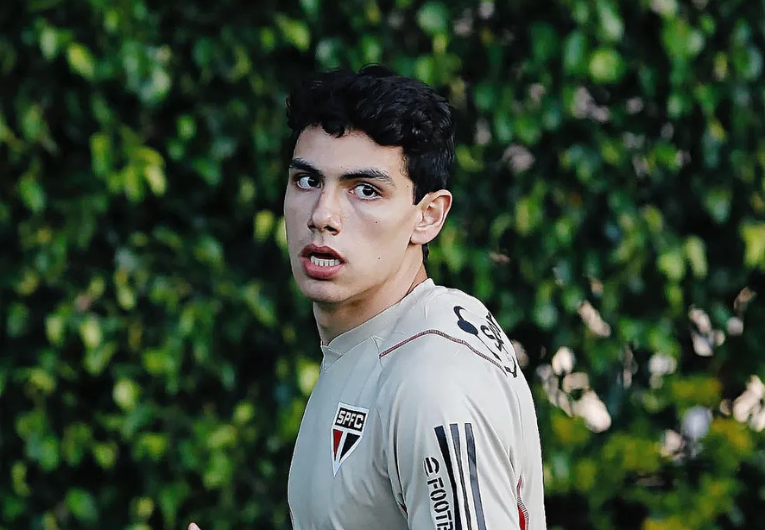 imagem da materia: Moreira descarta Porto e decide permanecer no São Paulo