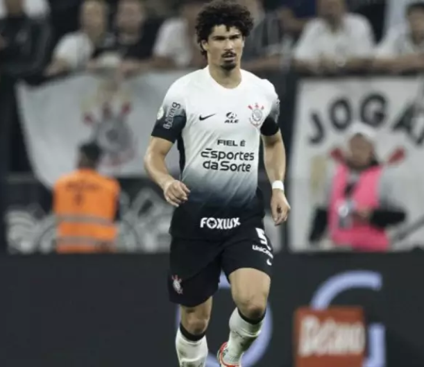 imagem da materia: André Ramalho 'sonha' com vaga em copas e até Libertadores