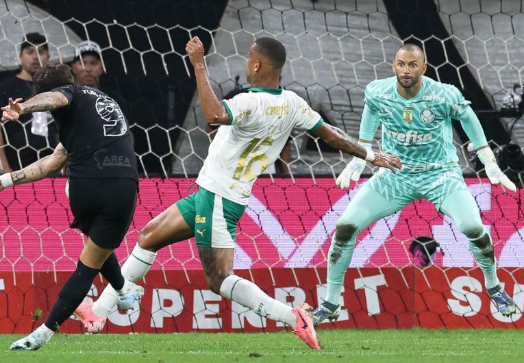 imagem da materia: Palmeiras perde posto de melhor defesa do Brasileirão