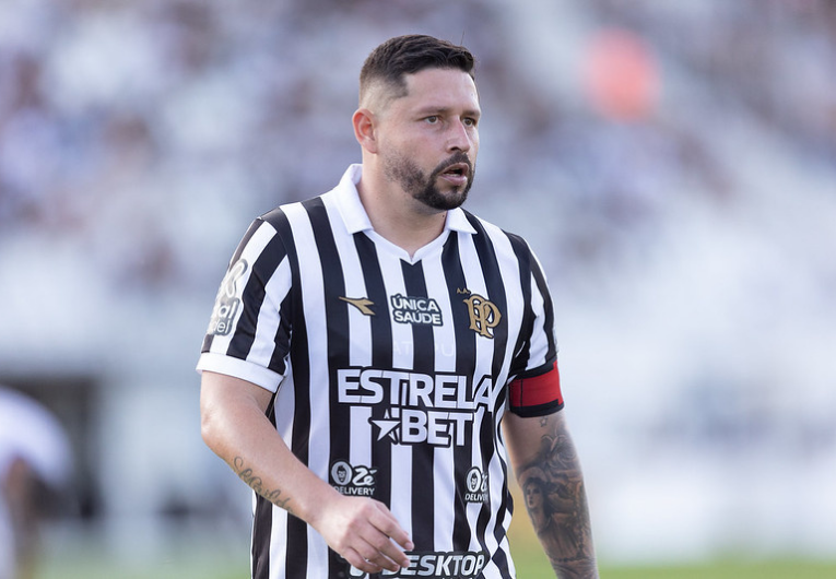 imagem da materia: Elvis desabafa após nova derrota da Ponte Preta