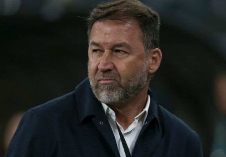 imagem da materia: Augusto Melo fala em jogo sujo do Flamengo, em caso de Hugo