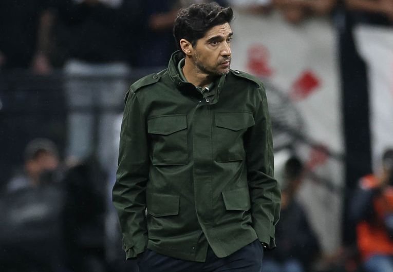 imagem da materia: Palmeiras se complica na busca pelo título