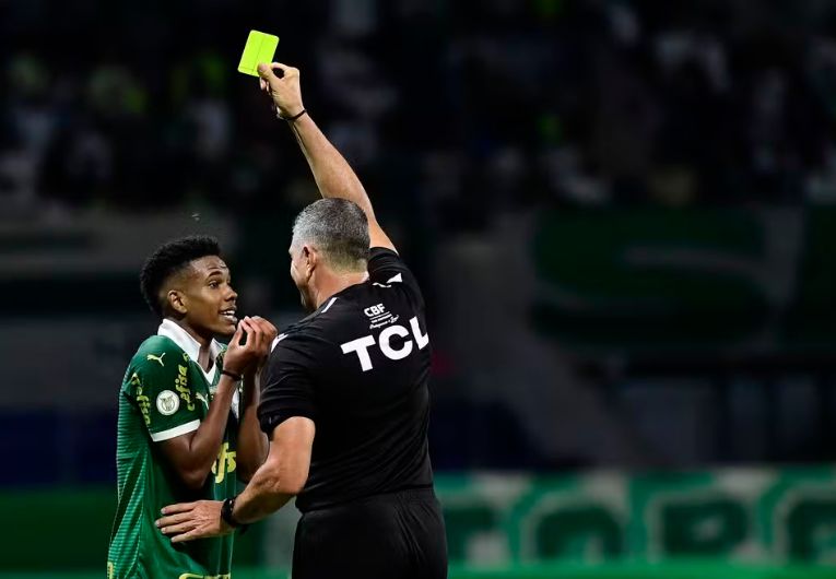 imagem da materia: Palmeiras perde trio por suspensão