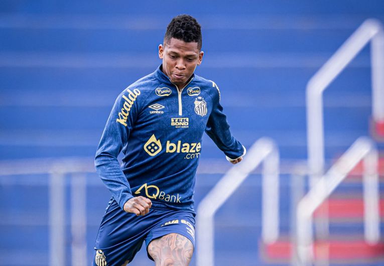 imagem da materia: Santos rescinde contrato com o equatoriano Billy Arce