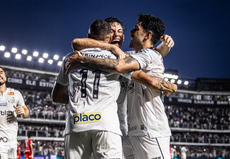 imagem da materia: Santos mantém liderança da Série B mesmo sem jogar