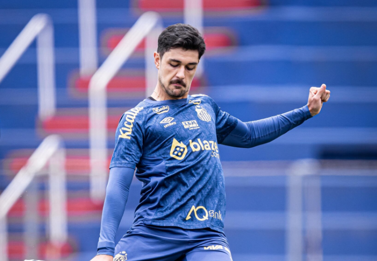 João Basso valoriza 'final' do Santos contra Coritiba