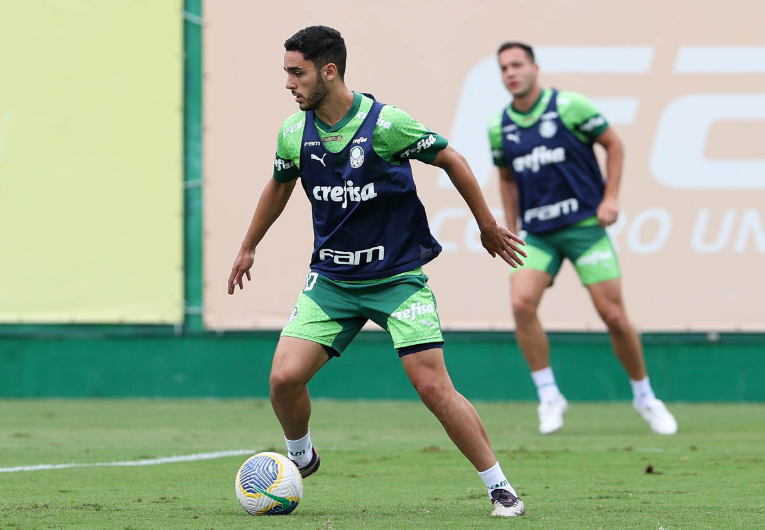imagem da materia: Figueiredo comenta aprendizado no profissional do Palmeiras
