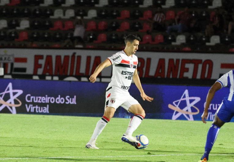 imagem da materia: Fillipe Soutto pede autocrítica no Botafogo-SP após derrota