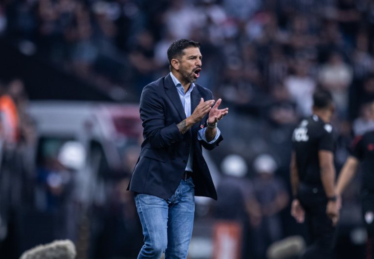 imagem da materia: Após vitória, Emiliano diz: