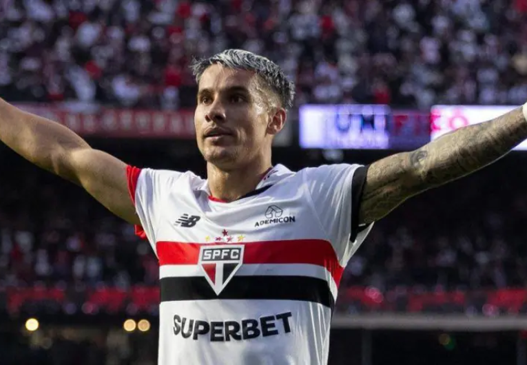 imagem da materia: Torcida do São Paulo pede Ferreirinha para jogo com o Bahia