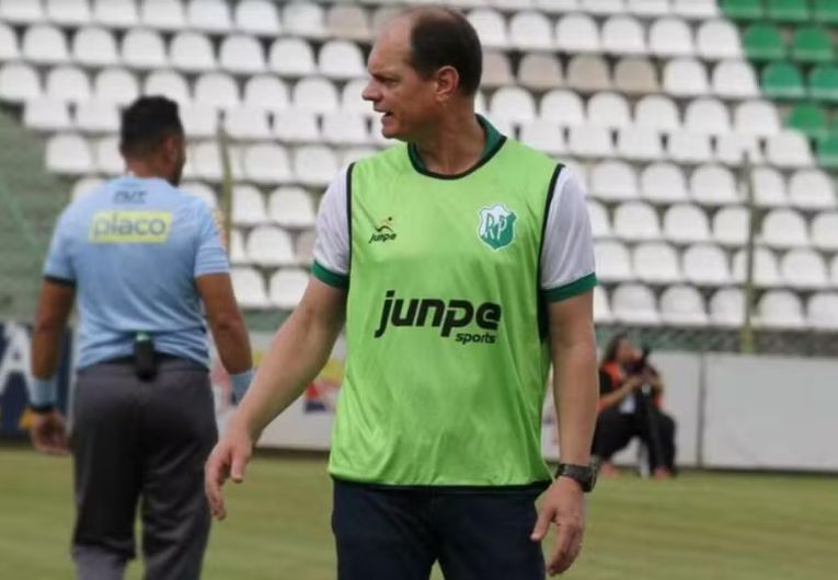 imagem da materia: Valmir Israel é o técnico do Rio Preto para a Série A3