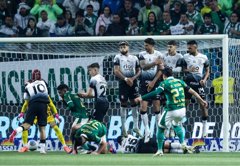 imagem da materia: Corinthians tenta melhorar histórico recente do Dérbi