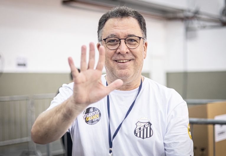 imagem da materia: Clima no Santos piora por atraso no pagamento do 'bicho'