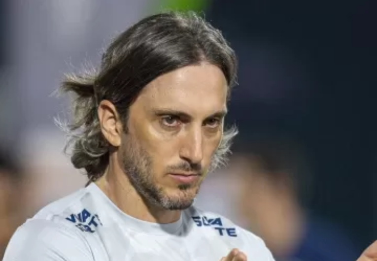 imagem da materia: Luiz Zubeldia celebra classificação na Libertadores