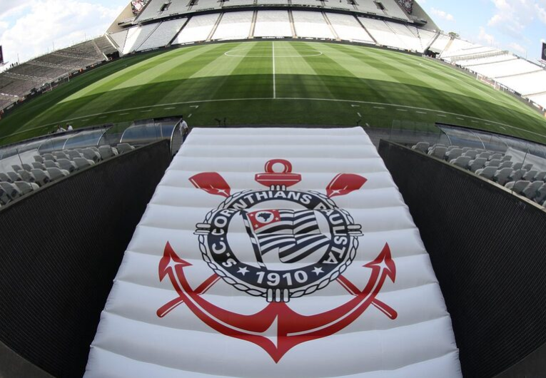 imagem da materia: Corinthians deve encerrar 2024 com grande déficit financeiro