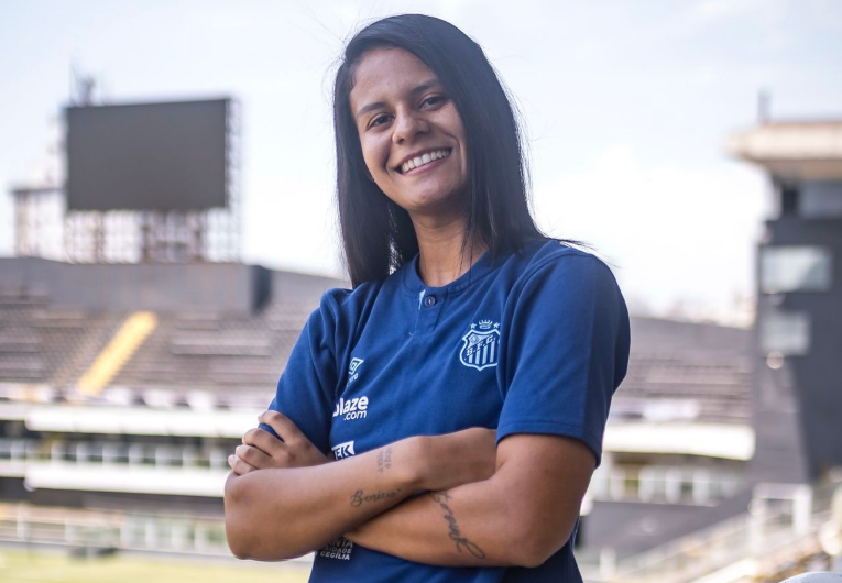 imagem da materia: Santos renova com a zagueira Rafa Martins até 2026