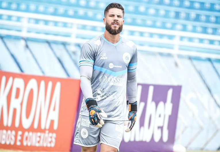 imagem da materia: Goleiro Matheus Almeida retorna ao São Bento para Série A2