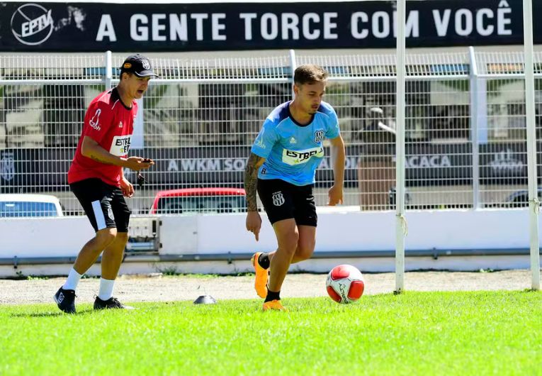 imagem da materia: Ponte Preta pode aproveitar dupla que retorna de empréstimo