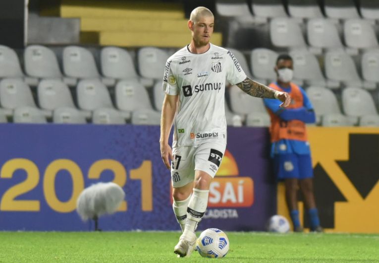 imagem da materia: Rescisão do Santos com Luizinho aparece no BID