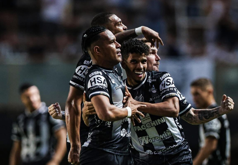 imagem da materia: Votuporanguense divulga lista de dispensa com 13 nomes