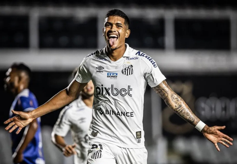 Santos acerta venda de Lucas Barbosa ao Bragantino