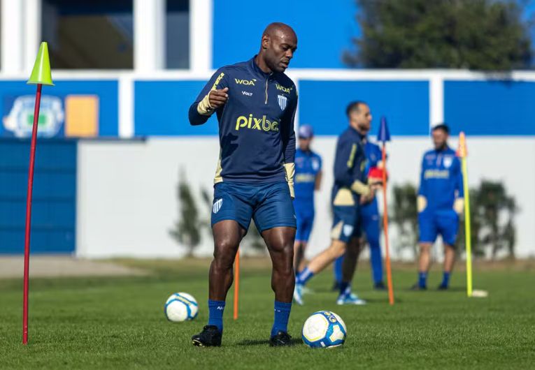 imagem da materia: Inter de Limeira sonha com a contratação de Vagner Love