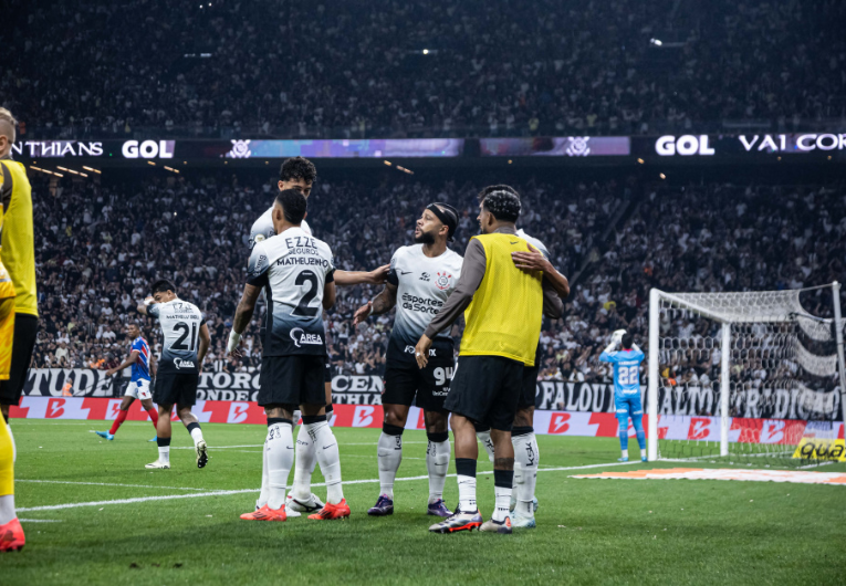 imagem da materia: Corinthians quer garantir recorde em cima do Grêmio