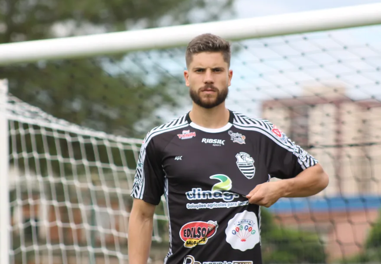 imagem da materia: São Bento fecha com goleiro Matheus Almeida para 2025