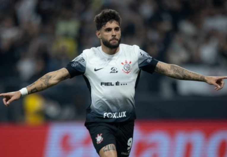 imagem da materia: Yuri Alberto celebra boa fase e artilharia no Brasileiro