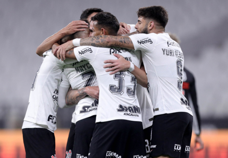 imagem da materia: Ramón revela blindagem de elenco em meio à crise política