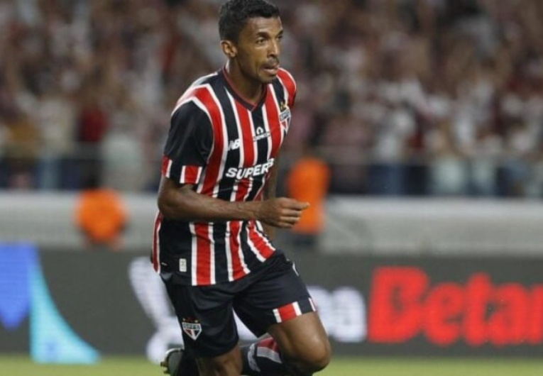 imagem da materia: Luiz Gustavo fala sobre renovação com São Paulo