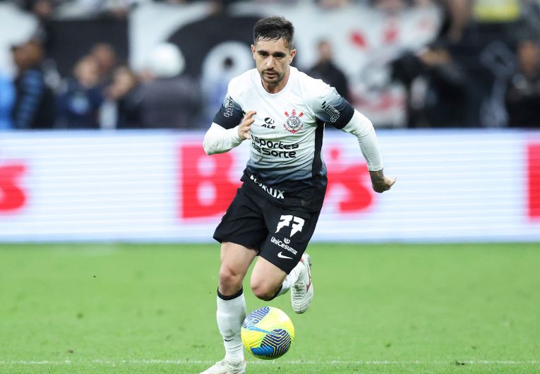 imagem da materia: Coronado não pensa em sair do Corinthians: