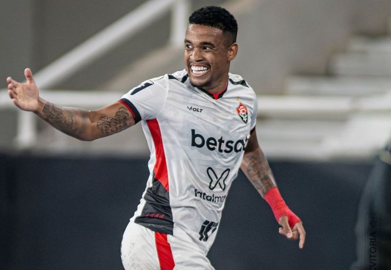 imagem da materia: Bragantino e Vitória não chegam a acordo por Alerrandro