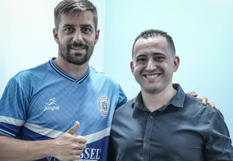 imagem da materia: Matheus Destro segue recuperação para retorno aos gramados