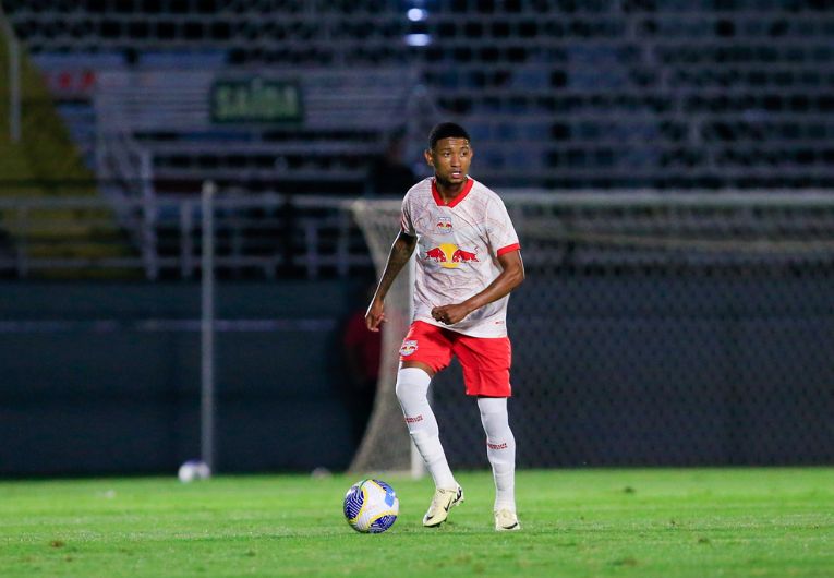 imagem da materia: Bragantino negocia 9 jogadores da equipe Sub-23
