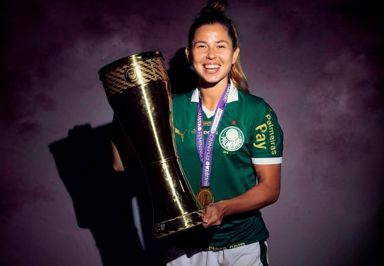 imagem da materia: Palmeiras renova com defensoras do time feminino para 2025