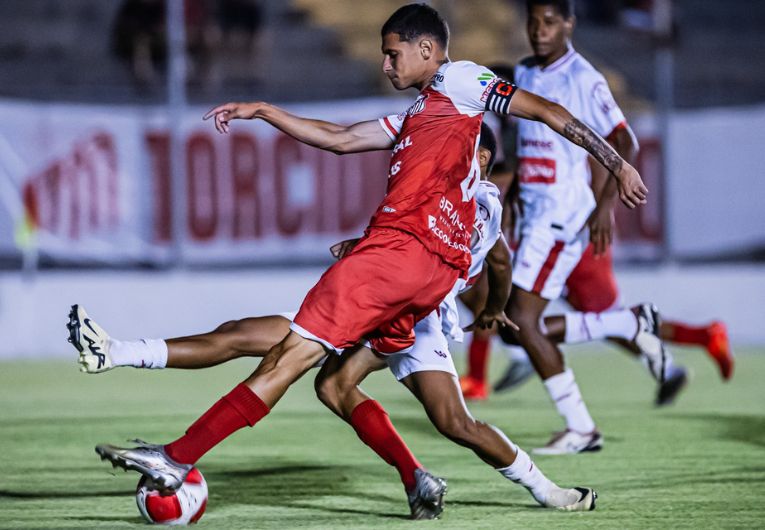 imagem da materia: Empate adia classificação do Capivariano na Copinha