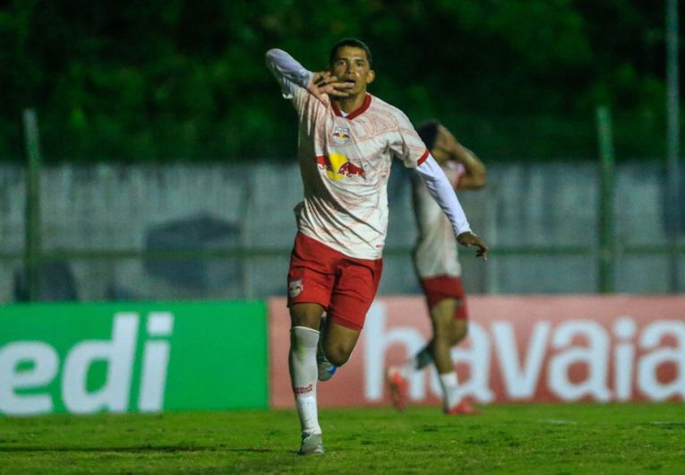 imagem da materia: Bragantino goleia Zumbi por 7 a 0 e avança na Copinha