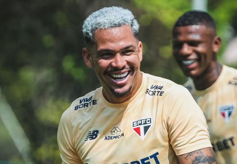 imagem da materia: Luciano explica permanência no São Paulo