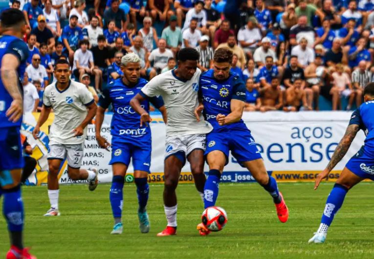 imagem da materia: No clássico do Vale do Paraíba, São José vence o Taubaté